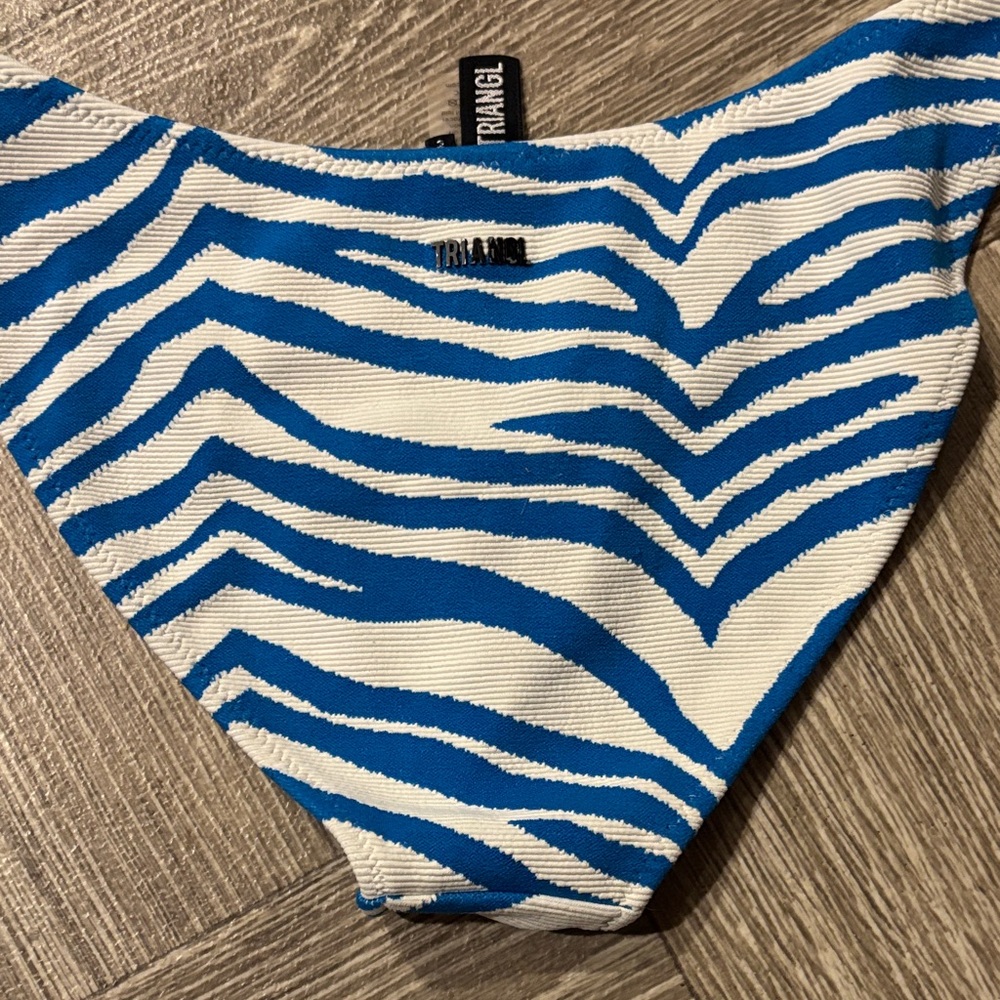 Triangl - Blue & White Zebra Print Bikini Set - Picture 5 of 6